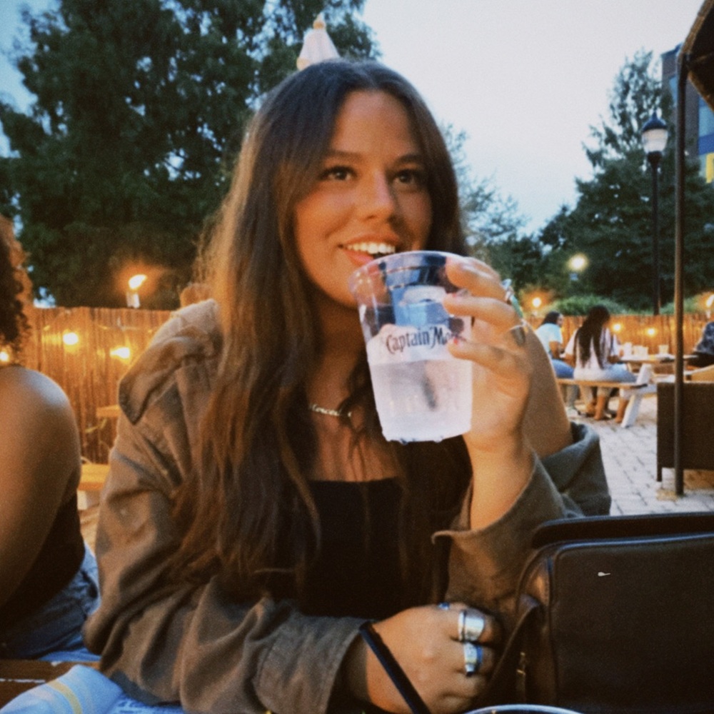 Meet your Posher, Mercedes